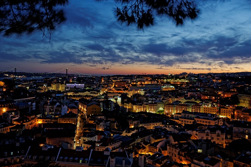 Lisbon at night - apartments for sale in Portugal