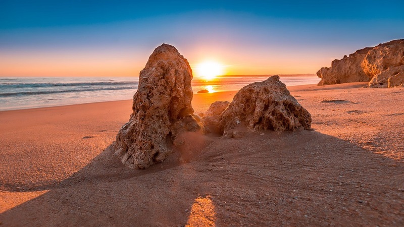 The Algarve Golden Triangle: Luxury Destination and Natural Beauty